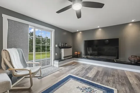 18 Village Place Drive Barrington NH 03825