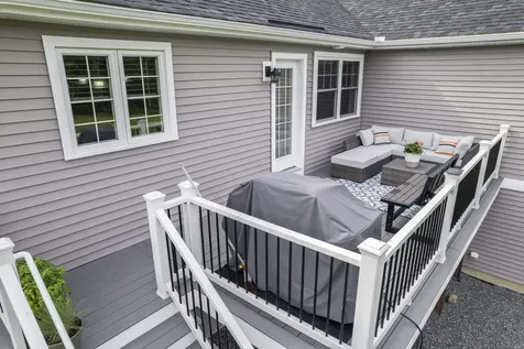 18 Village Place Drive Barrington NH 03825