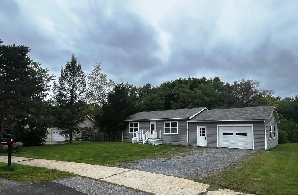 19 Brookside Drive Middlebury VT 05753