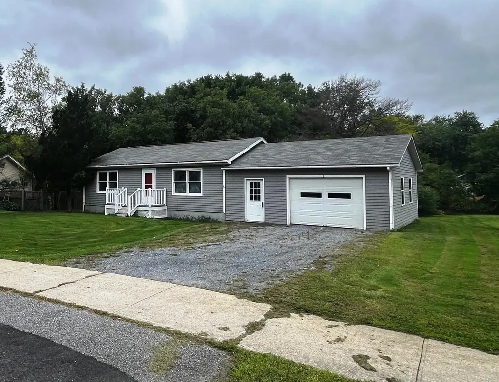19 Brookside Drive Middlebury VT 05753