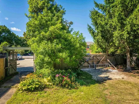 12 Beaver Way Rochester NH 03867