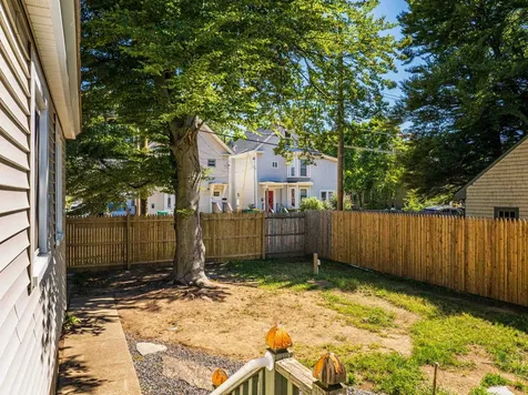 12 Beaver Way Rochester NH 03867