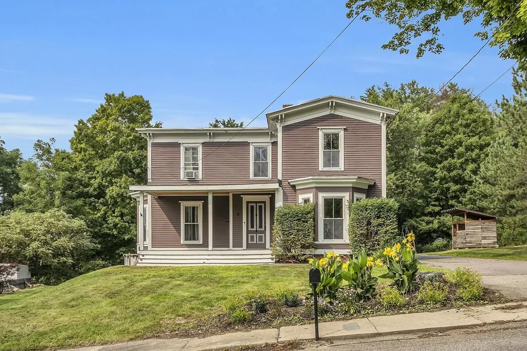 32 Christian Hill Road Swanzey NH 03446