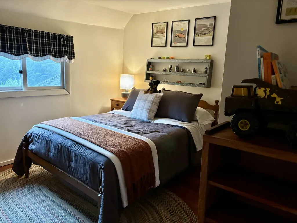 48 Dan Web Road Campton NH 03223