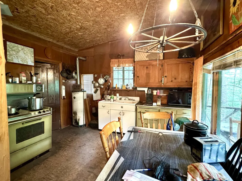 52 Eastman Road Pittsburg NH 03592