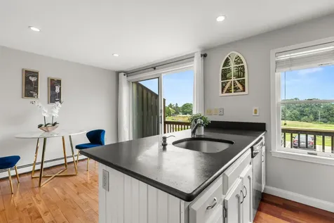 17 Fieldstone Estate Newmarket NH 03857