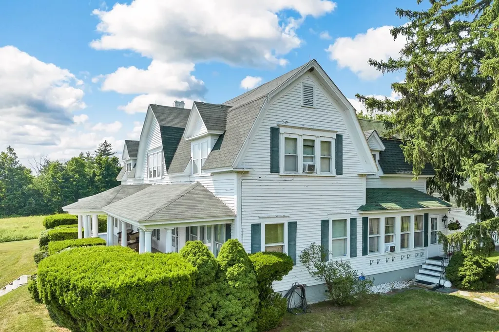 238 White Oaks Road Laconia NH 03246