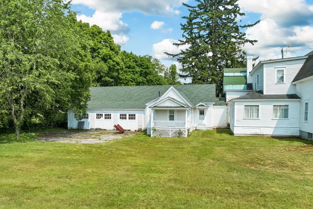 238 White Oaks Road Laconia NH 03246