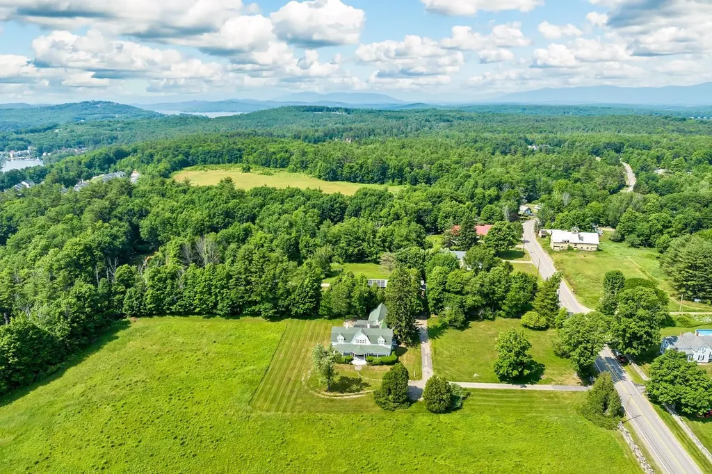 238 White Oaks Road Laconia NH 03246