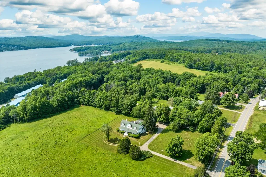 238 White Oaks Road Laconia NH 03246