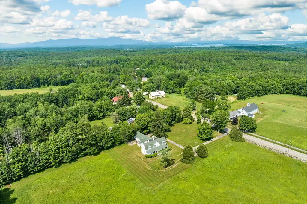 238 White Oaks Road Laconia NH 03246