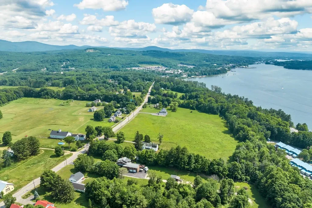 238 White Oaks Road Laconia NH 03246