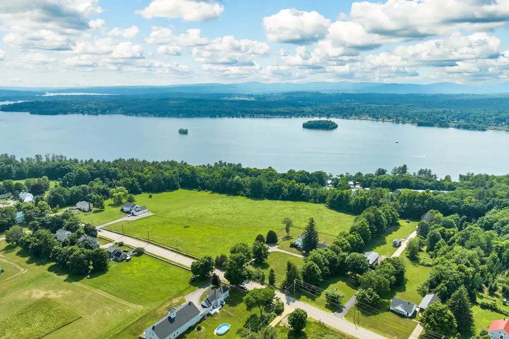 238 White Oaks Road Laconia NH 03246