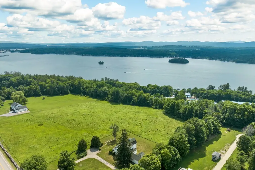 238 White Oaks Road Laconia NH 03246