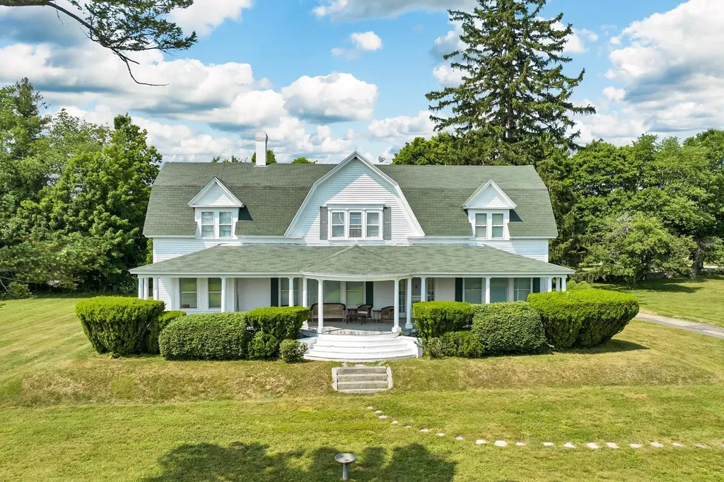 238 White Oaks Road Laconia NH 03246
