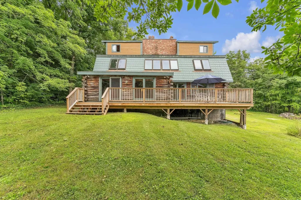 49 Nuthatch Lane Ferrisburgh VT 05473