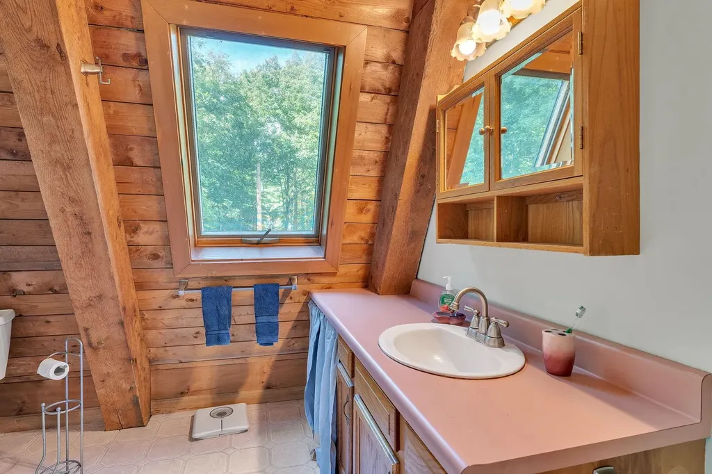 49 Nuthatch Lane Ferrisburgh VT 05473