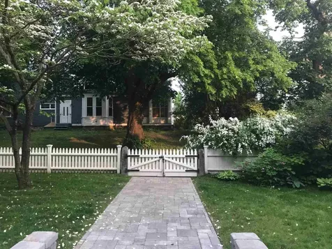 11 Chestnut Street Exeter NH 03833