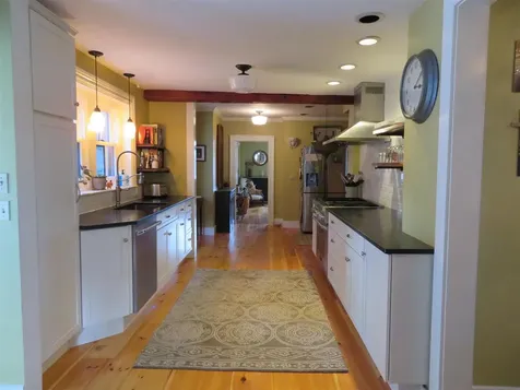 11 Chestnut Street Exeter NH 03833
