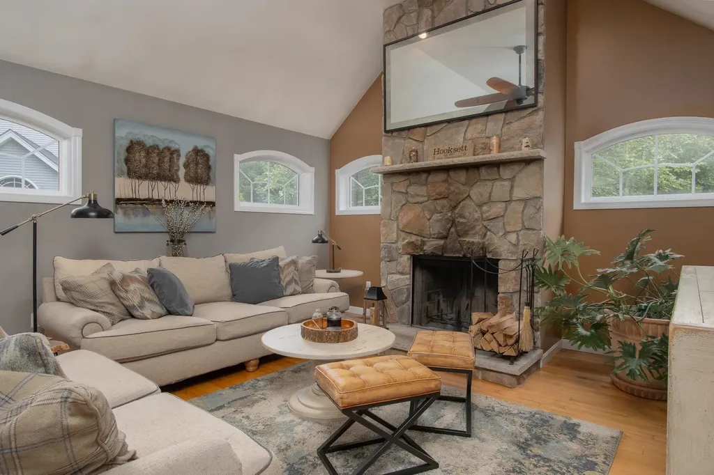 20 Nancy Lane Hooksett NH 03106