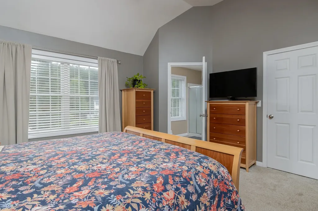 20 Nancy Lane Hooksett NH 03106