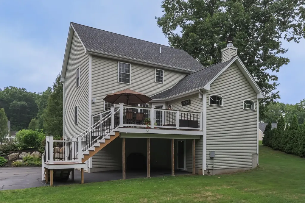 20 Nancy Lane Hooksett NH 03106