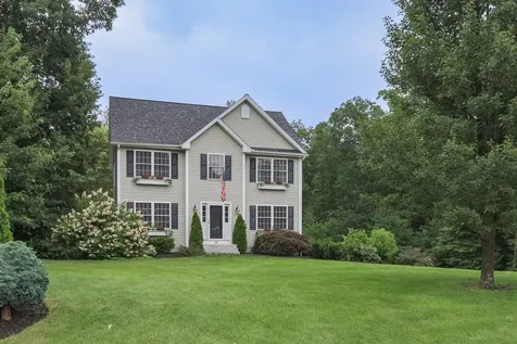 20 Nancy Lane Hooksett NH 03106