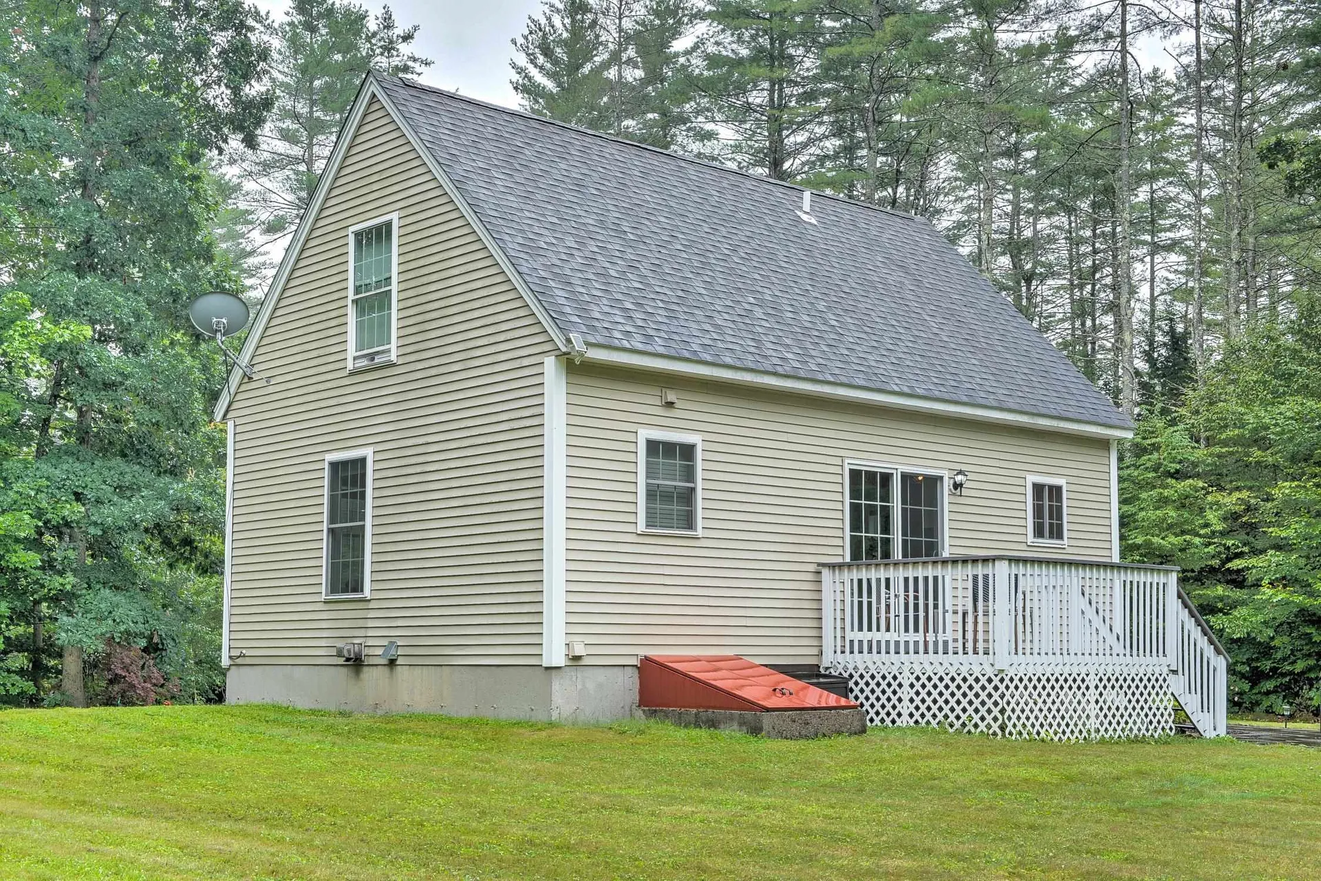 40 Flat Roof Mill Road Swanzey NH 03446