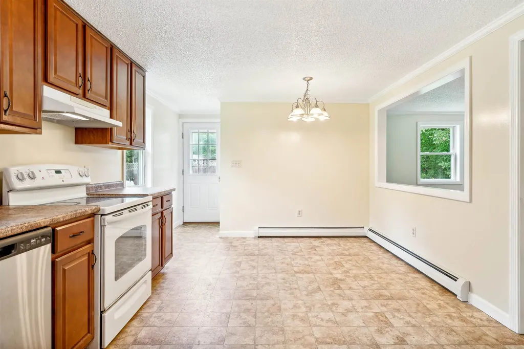 1587 S Windsor Street Royalton VT 05068