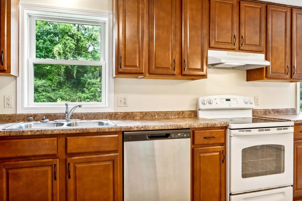 1587 S Windsor Street Royalton VT 05068