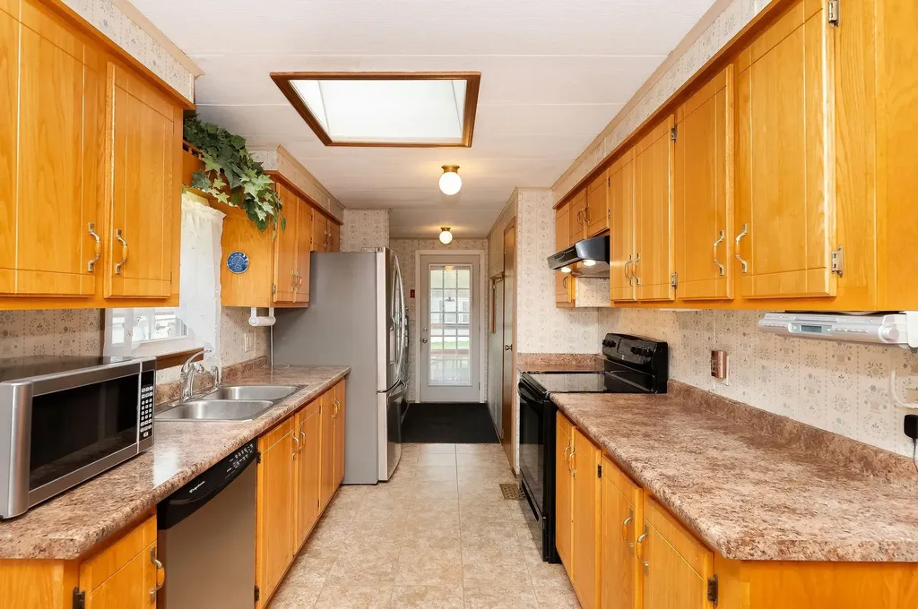11 Caribbean Lane Rochester NH 03867