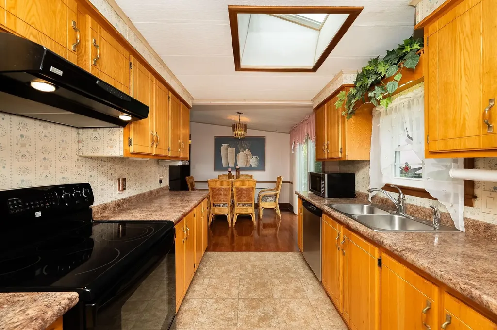 11 Caribbean Lane Rochester NH 03867