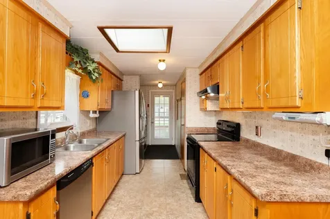 11 Caribbean Lane Rochester NH 03867