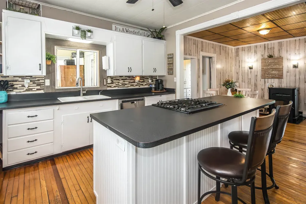 87 Baxter Street Rutland City VT 05701