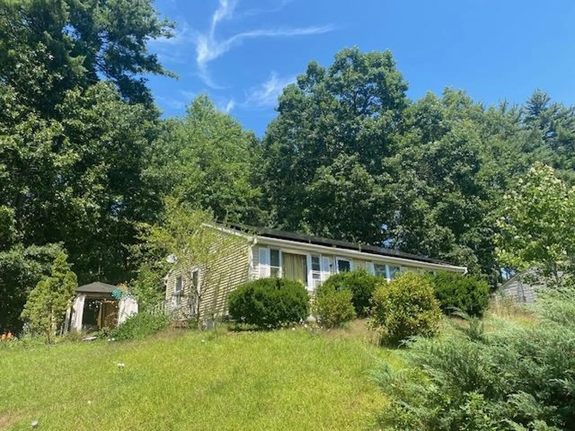 44 Trestle Brook Drive Nashua NH 03062