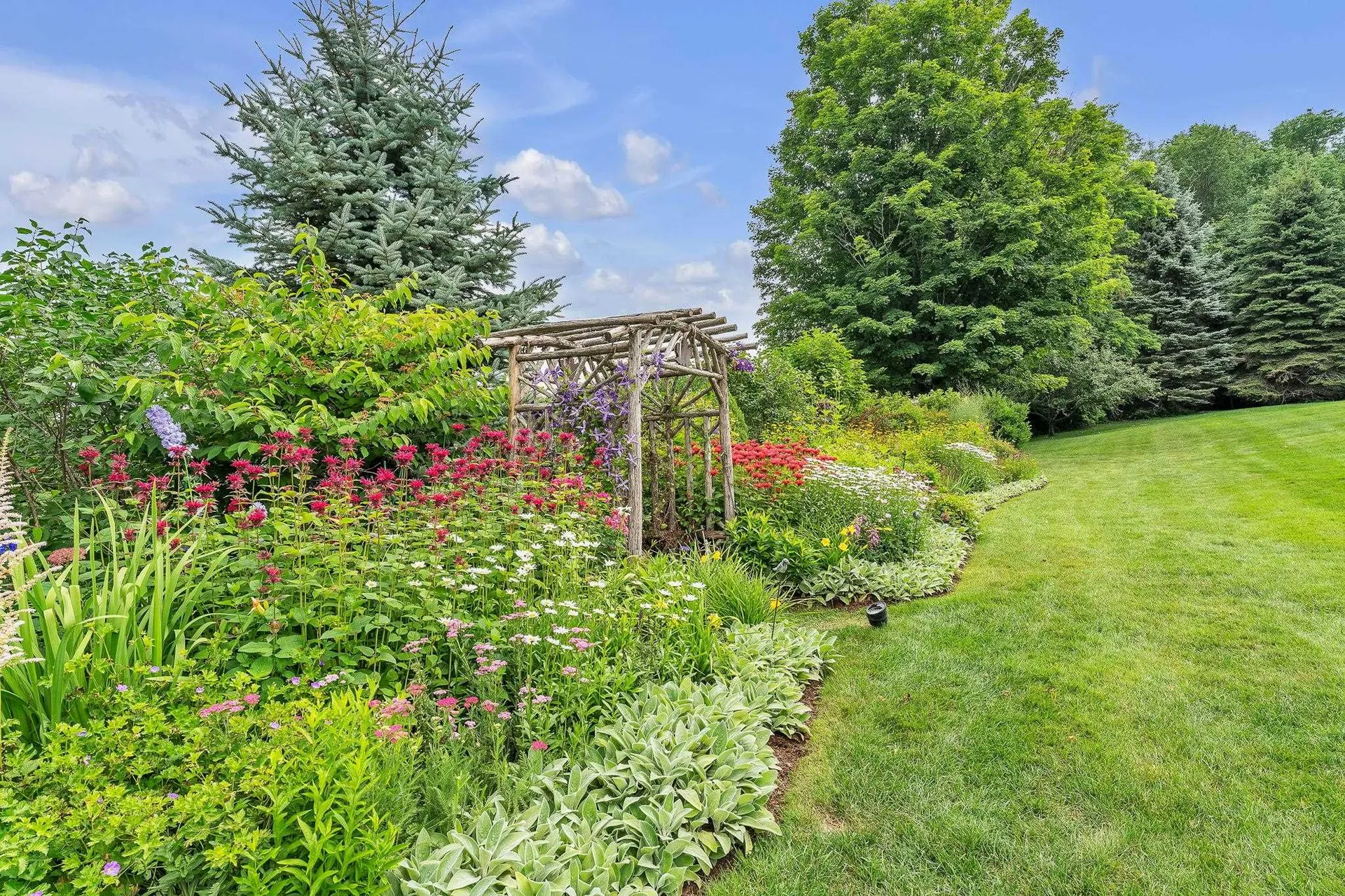 501 Galaxy Hill Road Pomfret VT 05067