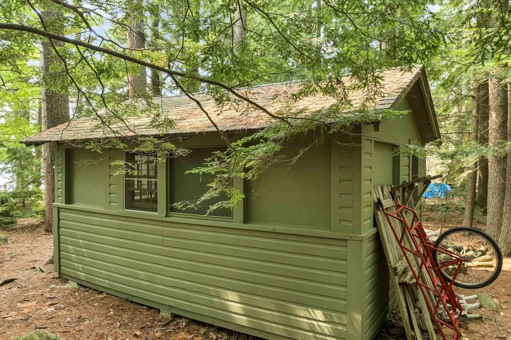 10 Chase Island Tuftonboro NH 03816