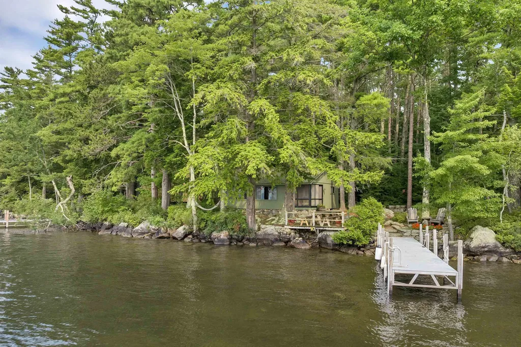 10 Chase Island Tuftonboro NH 03816