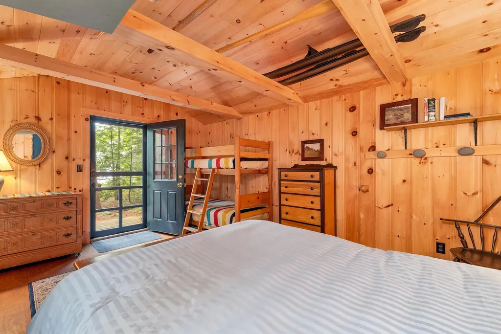 10 Chase Island Tuftonboro NH 03816