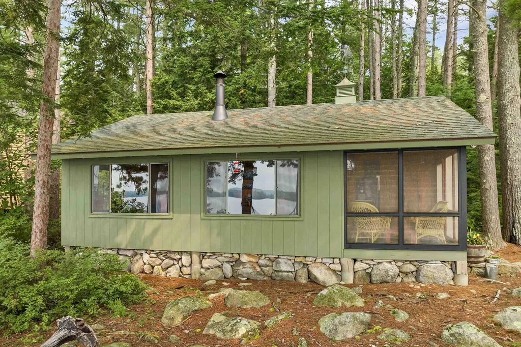 10 Chase Island Tuftonboro NH 03816