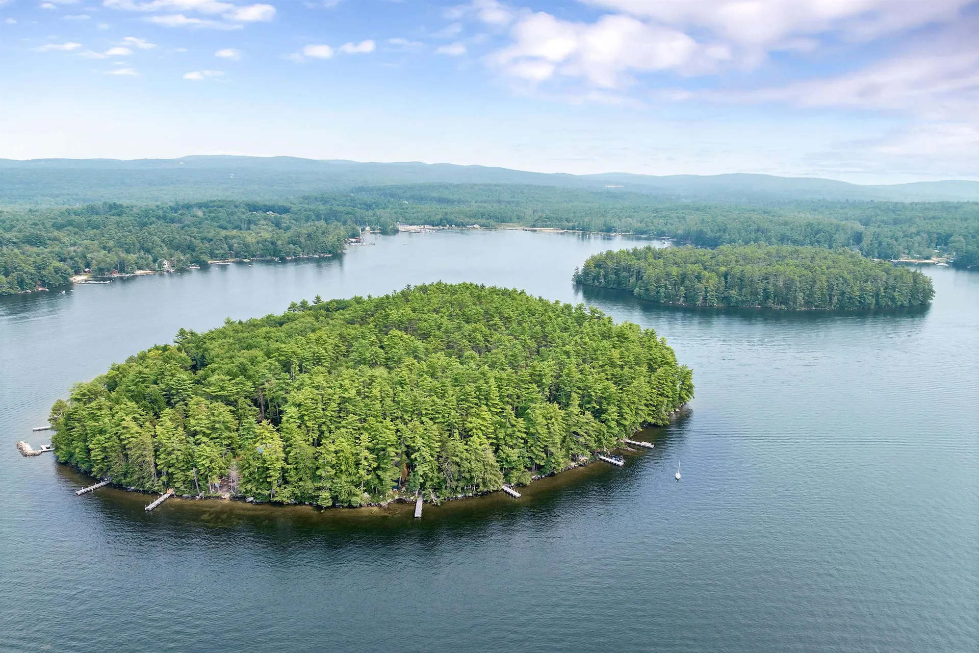 10 Chase Island Tuftonboro NH 03816