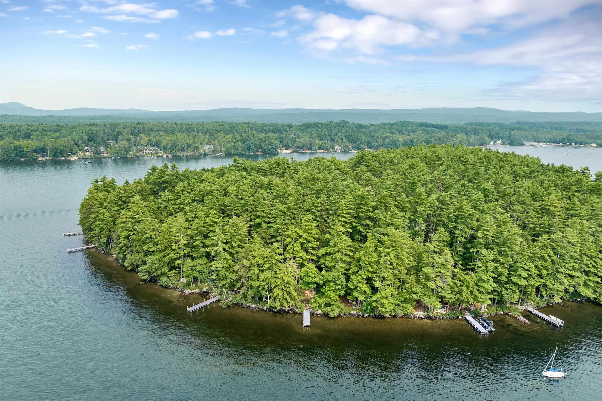 10 Chase Island Tuftonboro NH 03816
