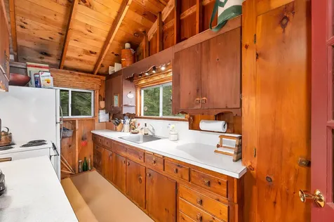 10 Chase Island Tuftonboro NH 03816