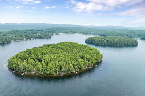 10 Chase Island Tuftonboro NH 03816