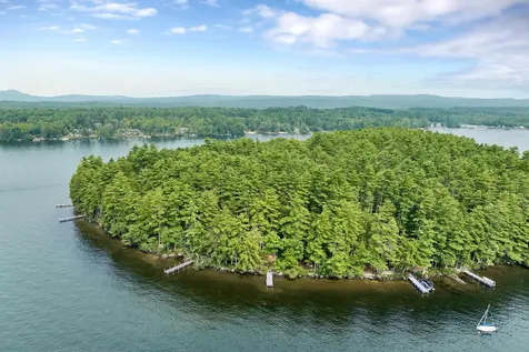 10 Chase Island Tuftonboro NH 03816