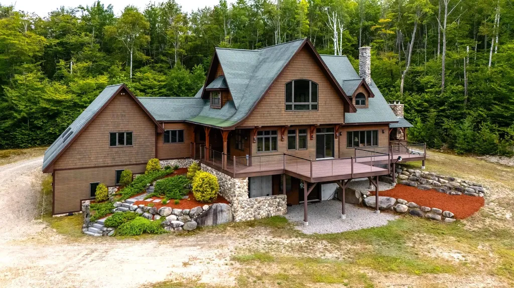 12 Evergreen Drive Gorham NH 03581