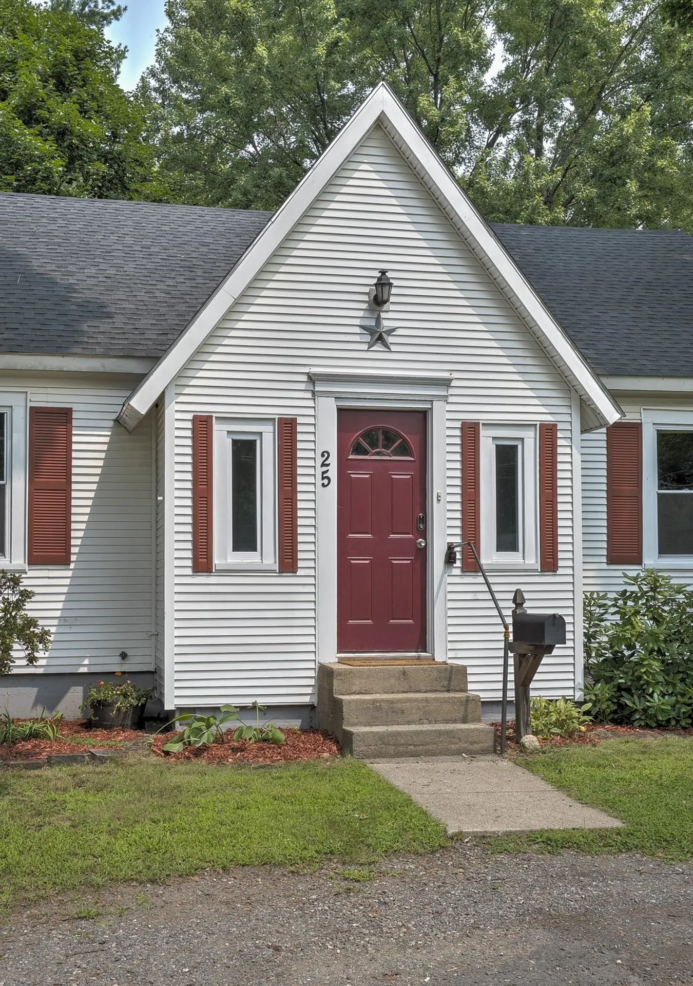 25 Wright Street Keene NH 03431