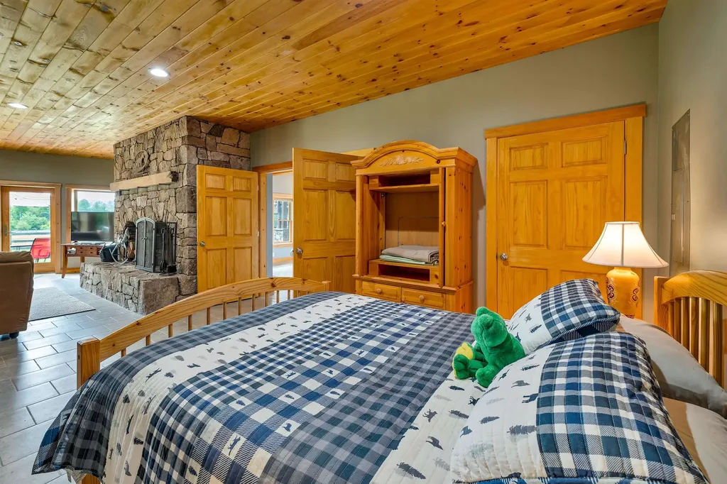 1132 Cleveland Hill Road Tamworth NH 03886