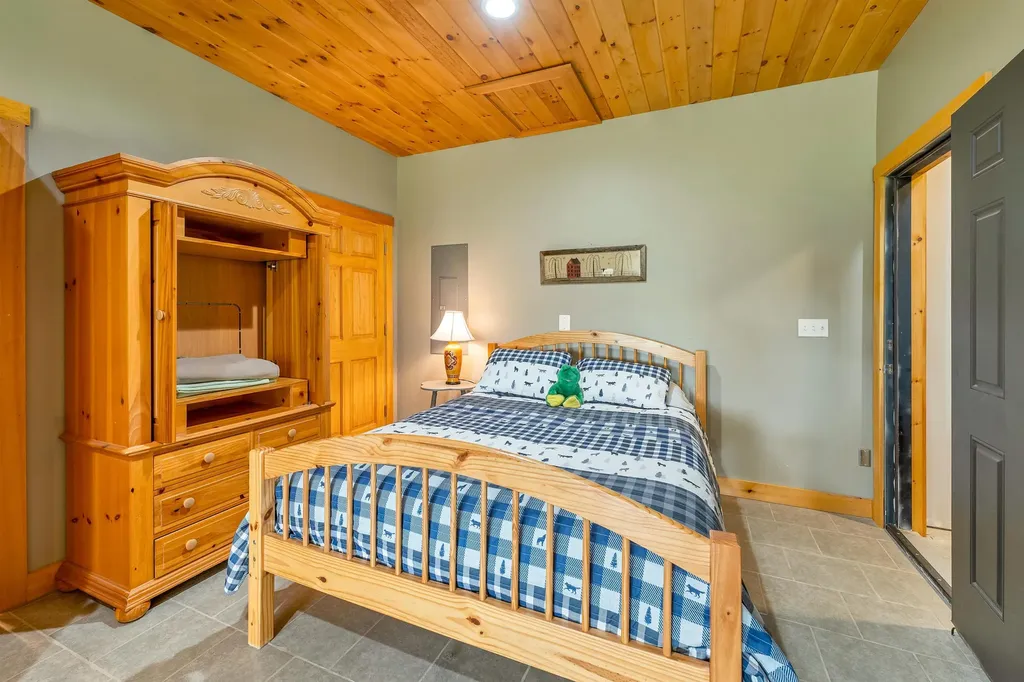 1132 Cleveland Hill Road Tamworth NH 03886