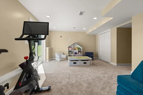 11 Skyview Drive Kittery ME 03904